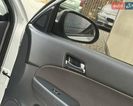 Хендай i30 2012 в Дрогобыче на Automoto.ua Серый Хендай i30, объемом двигателя 1.4 л и пробегом 230 тыс. км за 5650 $, фото 55 на Automoto.ua