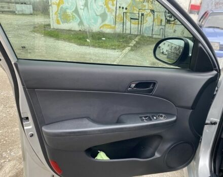 Серый Хендай i30, объемом двигателя 1.6 л и пробегом 87 тыс. км за 8200 $, фото 13 на Automoto.ua