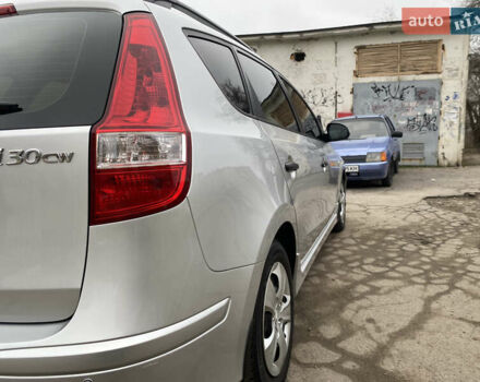 Сірий Хендай i30, об'ємом двигуна 1.6 л та пробігом 87 тис. км за 8200 $, фото 22 на Automoto.ua