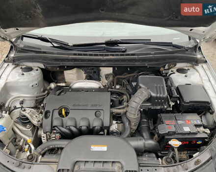 Сірий Хендай i30, об'ємом двигуна 1.6 л та пробігом 87 тис. км за 8200 $, фото 3 на Automoto.ua