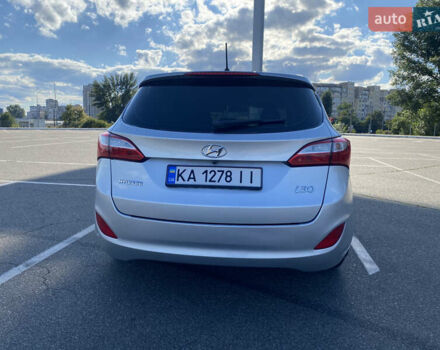 Сірий Хендай i30, об'ємом двигуна 1.59 л та пробігом 222 тис. км за 10100 $, фото 4 на Automoto.ua