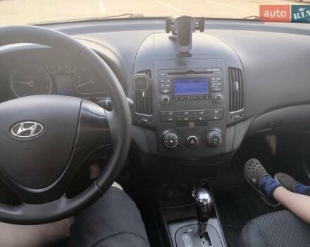 Серый Хендай i30, объемом двигателя 1.58 л и пробегом 160 тыс. км за 8300 $, фото 12 на Automoto.ua