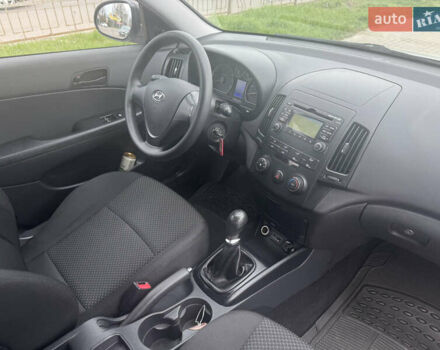 Серый Хендай i30, объемом двигателя 1.4 л и пробегом 220 тыс. км за 6450 $, фото 36 на Automoto.ua