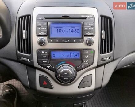 Сірий Хендай i30, об'ємом двигуна 1.4 л та пробігом 166 тис. км за 6350 $, фото 14 на Automoto.ua