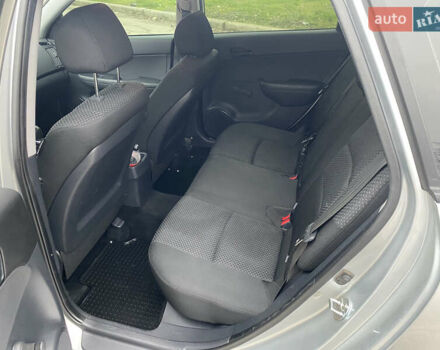 Сірий Хендай i30, об'ємом двигуна 1.6 л та пробігом 87 тис. км за 8200 $, фото 28 на Automoto.ua