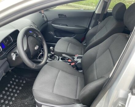 Серый Хендай i30, объемом двигателя 1.6 л и пробегом 87 тыс. км за 8200 $, фото 10 на Automoto.ua