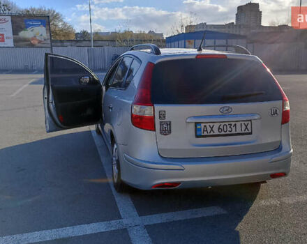 Серый Хендай i30, объемом двигателя 1.6 л и пробегом 275 тыс. км за 7000 $, фото 1 на Automoto.ua