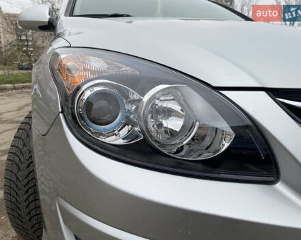 Сірий Хендай i30, об'ємом двигуна 1.6 л та пробігом 87 тис. км за 8200 $, фото 10 на Automoto.ua