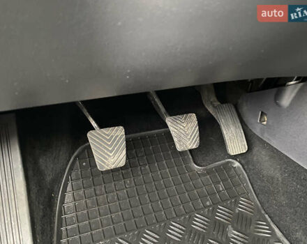 Сірий Хендай i30, об'ємом двигуна 1.6 л та пробігом 87 тис. км за 8200 $, фото 11 на Automoto.ua