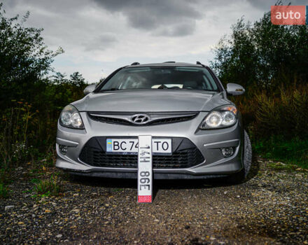 Серый Хендай i30, объемом двигателя 1.4 л и пробегом 227 тыс. км за 5400 $, фото 2 на Automoto.ua
