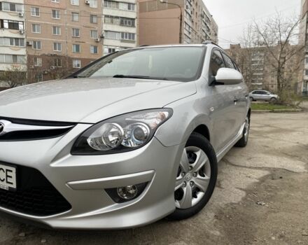 Серый Хендай i30, объемом двигателя 1.6 л и пробегом 87 тыс. км за 8200 $, фото 3 на Automoto.ua