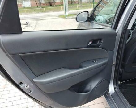 Сірий Хендай i30, об'ємом двигуна 1.58 л та пробігом 320 тис. км за 5800 $, фото 11 на Automoto.ua