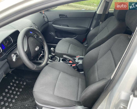 Сірий Хендай i30, об'ємом двигуна 1.6 л та пробігом 87 тис. км за 8200 $, фото 31 на Automoto.ua