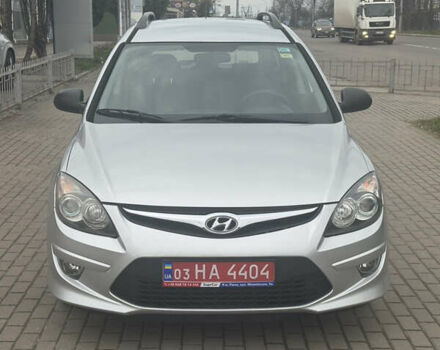 Серый Хендай i30, объемом двигателя 1.4 л и пробегом 220 тыс. км за 6450 $, фото 2 на Automoto.ua
