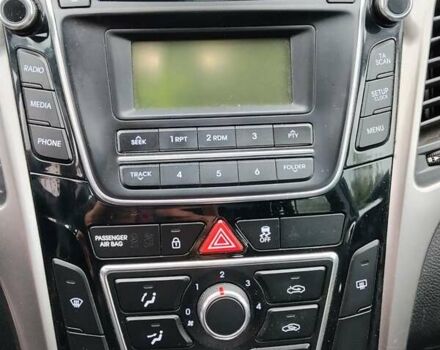 Хендай i30 2013 в Киеве на Automoto.ua Серый Хендай i30, объемом двигателя 1.58 л и пробегом 231 тыс. км за 11500 $, фото 19 на Automoto.ua