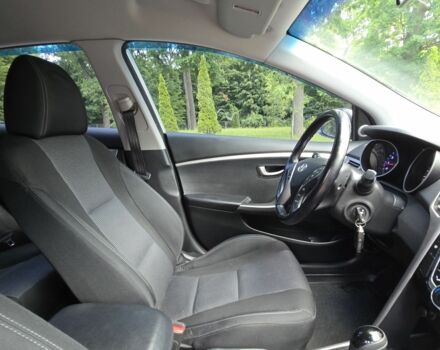 Сірий Хендай i30, об'ємом двигуна 1.6 л та пробігом 146 тис. км за 10400 $, фото 12 на Automoto.ua