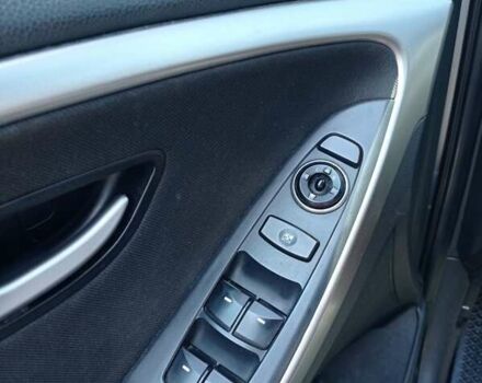 Сірий Хендай i30, об'ємом двигуна 1.6 л та пробігом 280 тис. км за 8250 $, фото 5 на Automoto.ua