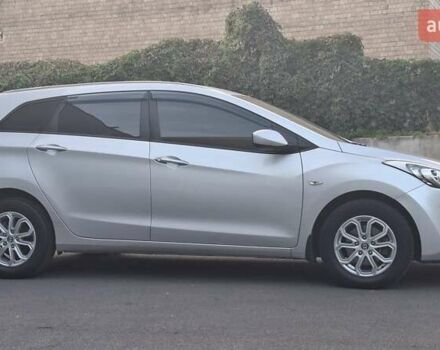 Сірий Хендай i30, об'ємом двигуна 1.6 л та пробігом 147 тис. км за 11500 $, фото 27 на Automoto.ua