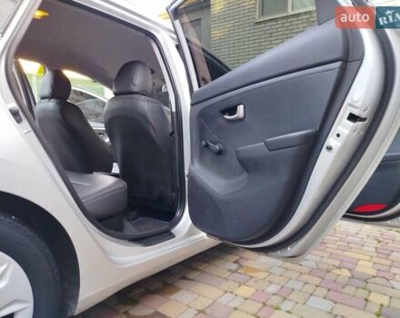 Серый Хендай i30, объемом двигателя 1.4 л и пробегом 203 тыс. км за 7777 $, фото 18 на Automoto.ua