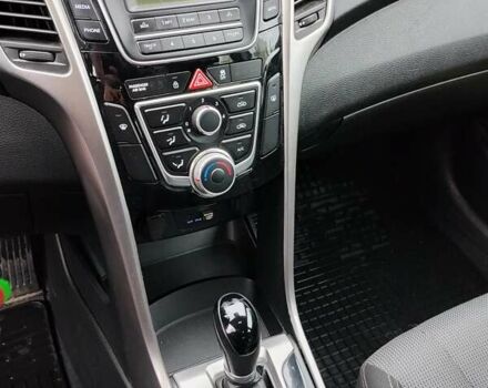 Хендай i30 2013 в Киеве на Automoto.ua Серый Хендай i30, объемом двигателя 1.58 л и пробегом 231 тыс. км за 11500 $, фото 17 на Automoto.ua