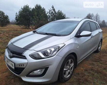 Серый Хендай i30, объемом двигателя 1.4 л и пробегом 262 тыс. км за 8200 $, фото 6 на Automoto.ua