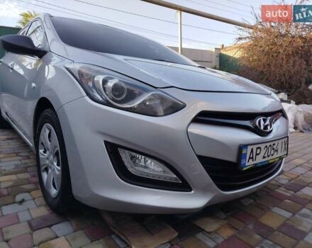 Серый Хендай i30, объемом двигателя 1.4 л и пробегом 203 тыс. км за 7777 $, фото 5 на Automoto.ua