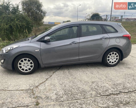 Серый Хендай i30, объемом двигателя 1.6 л и пробегом 107 тыс. км за 8900 $, фото 5 на Automoto.ua