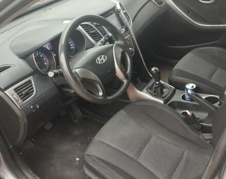 Серый Хендай i30, объемом двигателя 1.4 л и пробегом 350 тыс. км за 5700 $, фото 3 на Automoto.ua