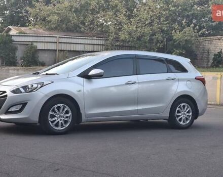 Сірий Хендай i30, об'ємом двигуна 1.6 л та пробігом 147 тис. км за 11500 $, фото 11 на Automoto.ua