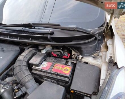 Серый Хендай i30, объемом двигателя 1.4 л и пробегом 203 тыс. км за 7777 $, фото 25 на Automoto.ua