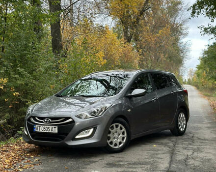 Серый Хендай i30, объемом двигателя 1.6 л и пробегом 208 тыс. км за 8500 $, фото 3 на Automoto.ua