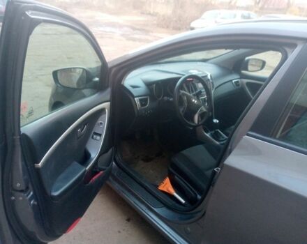 Сірий Хендай i30, об'ємом двигуна 1.6 л та пробігом 161 тис. км за 8700 $, фото 6 на Automoto.ua