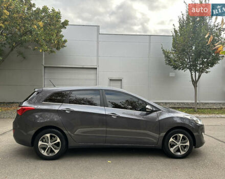 Сірий Хендай i30, об'ємом двигуна 1.58 л та пробігом 150 тис. км за 9800 $, фото 24 на Automoto.ua