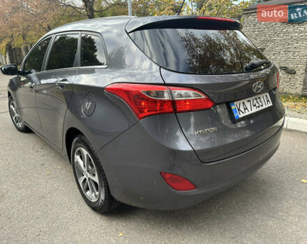 Сірий Хендай i30, об'ємом двигуна 1.58 л та пробігом 150 тис. км за 9800 $, фото 40 на Automoto.ua