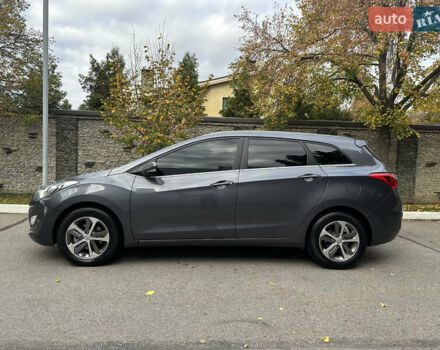 Сірий Хендай i30, об'ємом двигуна 1.58 л та пробігом 150 тис. км за 9800 $, фото 3 на Automoto.ua