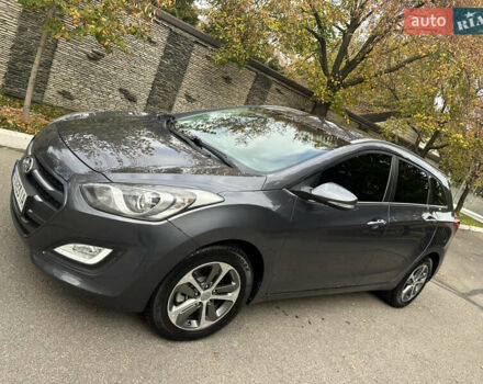 Сірий Хендай i30, об'ємом двигуна 1.58 л та пробігом 150 тис. км за 9800 $, фото 30 на Automoto.ua