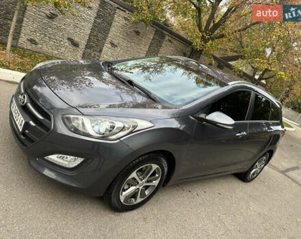 Сірий Хендай i30, об'ємом двигуна 1.58 л та пробігом 150 тис. км за 9800 $, фото 10 на Automoto.ua