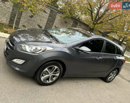 Сірий Хендай i30, об'ємом двигуна 1.58 л та пробігом 150 тис. км за 9800 $, фото 8 на Automoto.ua