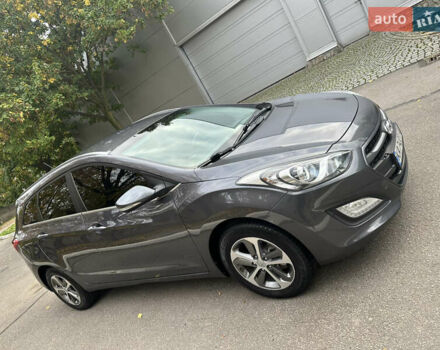 Сірий Хендай i30, об'ємом двигуна 1.58 л та пробігом 150 тис. км за 9800 $, фото 27 на Automoto.ua