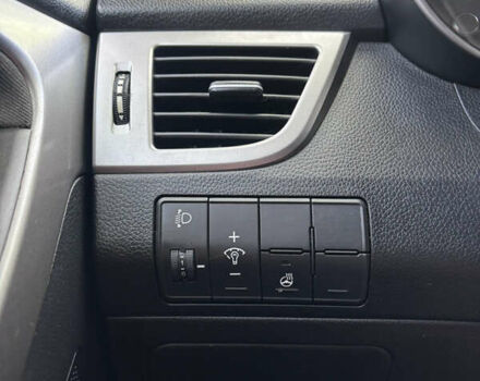 Серый Хендай i30, объемом двигателя 1.58 л и пробегом 250 тыс. км за 10500 $, фото 1 на Automoto.ua