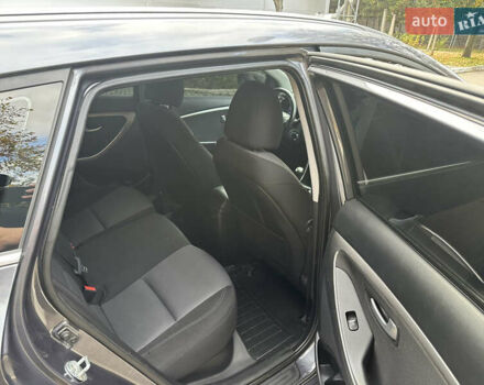 Сірий Хендай i30, об'ємом двигуна 1.58 л та пробігом 150 тис. км за 9800 $, фото 46 на Automoto.ua