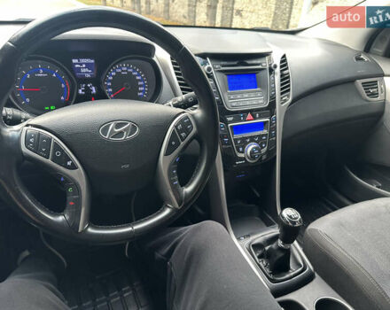 Сірий Хендай i30, об'ємом двигуна 1.58 л та пробігом 150 тис. км за 9800 $, фото 66 на Automoto.ua