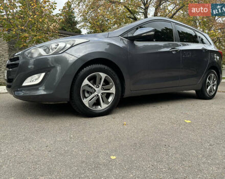 Сірий Хендай i30, об'ємом двигуна 1.58 л та пробігом 150 тис. км за 9800 $, фото 32 на Automoto.ua