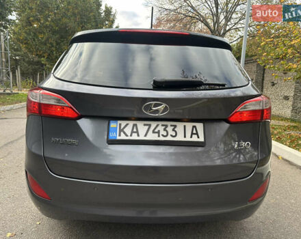 Сірий Хендай i30, об'ємом двигуна 1.58 л та пробігом 150 тис. км за 9800 $, фото 6 на Automoto.ua