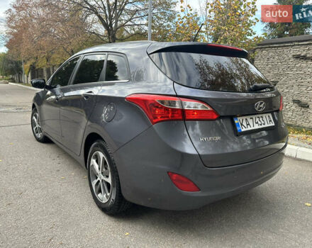 Сірий Хендай i30, об'ємом двигуна 1.58 л та пробігом 150 тис. км за 9800 $, фото 38 на Automoto.ua