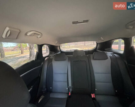 Серый Хендай i30, объемом двигателя 1.58 л и пробегом 250 тыс. км за 10500 $, фото 4 на Automoto.ua