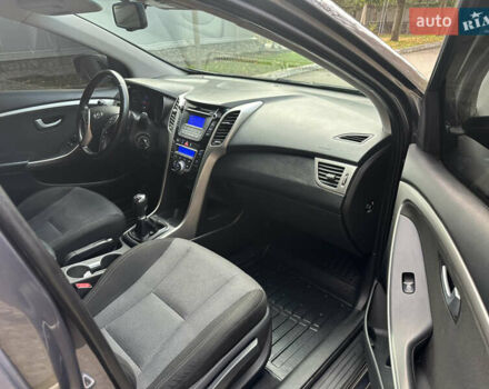 Сірий Хендай i30, об'ємом двигуна 1.58 л та пробігом 150 тис. км за 9800 $, фото 54 на Automoto.ua