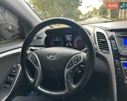 Сірий Хендай i30, об'ємом двигуна 1.58 л та пробігом 150 тис. км за 9800 $, фото 64 на Automoto.ua