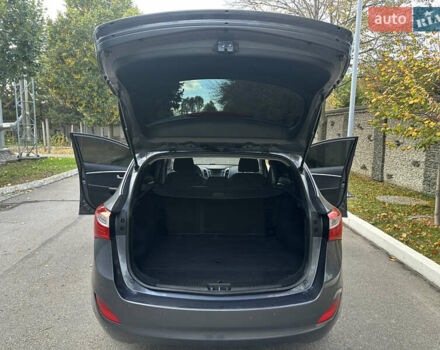 Сірий Хендай i30, об'ємом двигуна 1.58 л та пробігом 150 тис. км за 9800 $, фото 58 на Automoto.ua