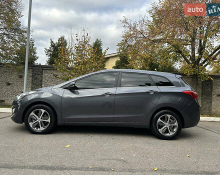 Сірий Хендай i30, об'ємом двигуна 1.58 л та пробігом 150 тис. км за 9800 $, фото 11 на Automoto.ua